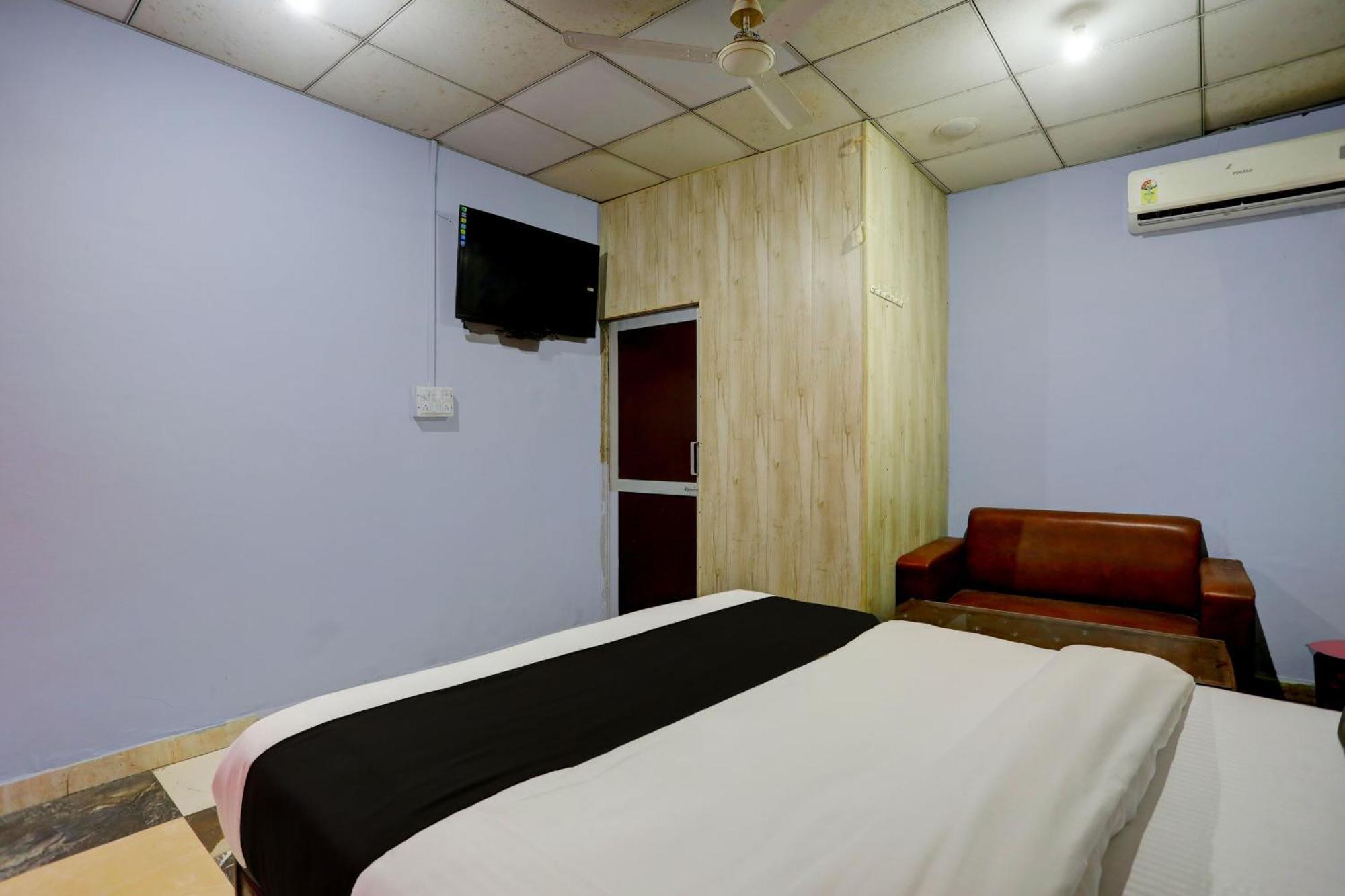 Collection O Harsh Hotel & Restaurant Bhiwadi Экстерьер фото